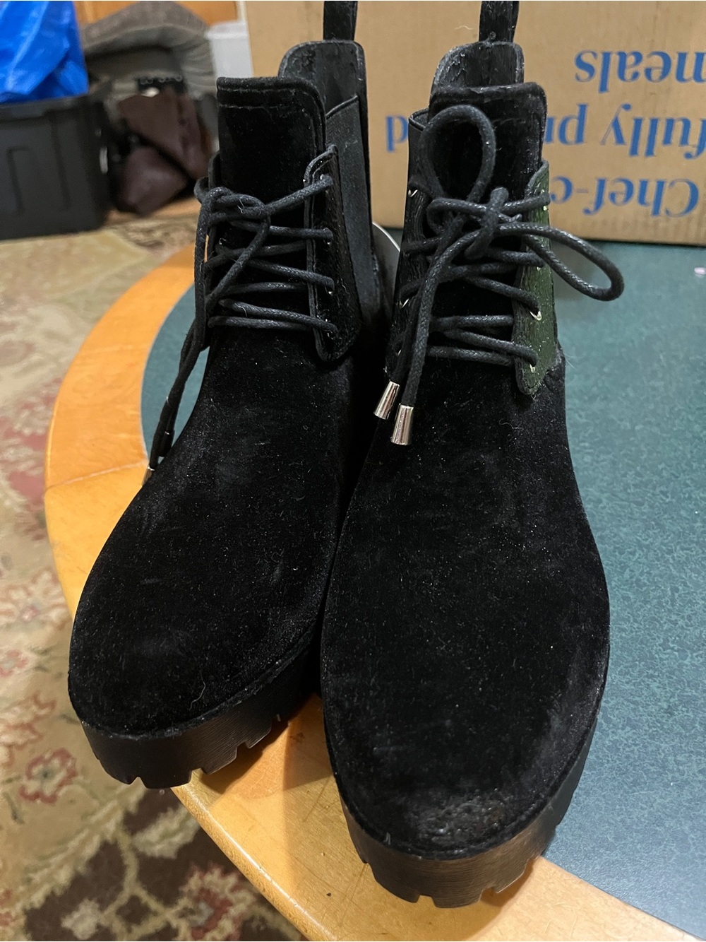 Dav Black Suede woman's  Lace-Up Ankle Boots 8 NWT